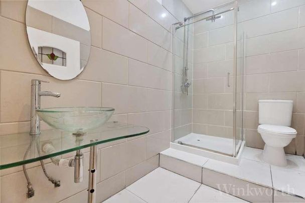 New Cross Road, London, SE14 - Photo 1