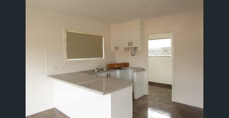 Beautifully Designed Townhouse - Photo 2