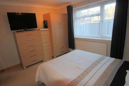 Park Terrace, Westcliff On Sea, SS0 - Photo 4