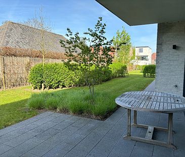 Lichtrijk hoek appartement met ruim zonnig terras, dubbele garagebox - Foto 1