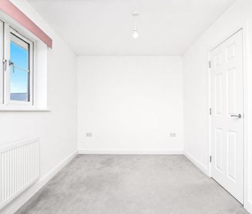 2 bedroom semi-detached house to rent - Photo 3