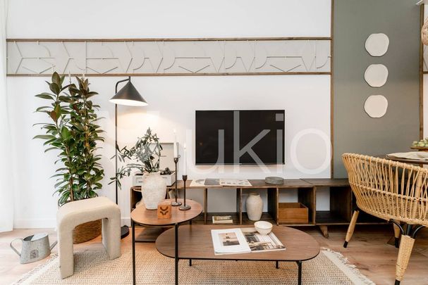 2 room luxury Apartment for rent in Madrid, Spain - Photo 1