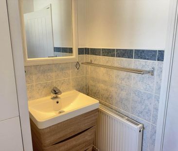 2 bedroom terraced house to rent - Photo 6