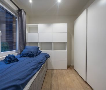 PRACHTIG, GEMEUBELD APPARTEMENT MET 2 SLAAPKAMERS NABIJ HET BRUISEN... - Foto 2