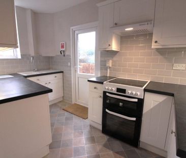 2 bedroom maisonette to rent - Photo 1