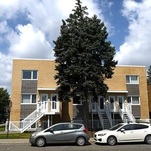 CONDO 4 1-2 + GRAND BALCON À LOUER - Photo 2