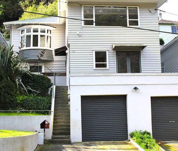 Stunning Character Home in Hataitai - A pet allowed - Photo 4