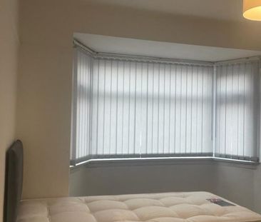 Room in a Shared House, Amberley Grove, B6 - Photo 6