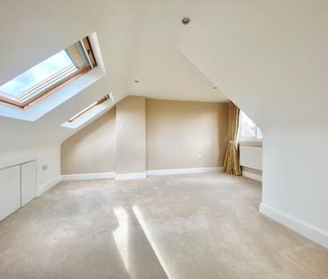 4 bedroom semi-detached house to rent - Photo 4