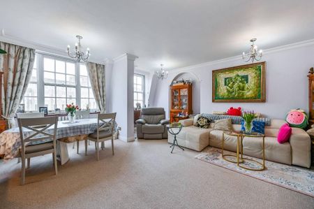 2 bedroom flat to rent - Photo 2