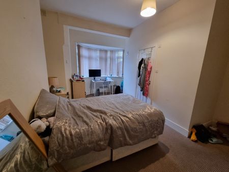 3 Bed Student Accommodation - Photo 4