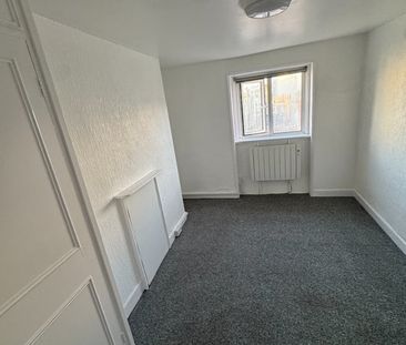 1 Bed Flat, Charlotte Street, BN2 - Photo 3