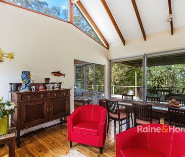 Coastal Retreat in Pearl Beach - Steps to the Sand - Photo 5
