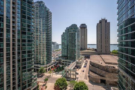For Lease - 18 Harbour Street Unit# 1410, Toronto, Ontario - Photo 4