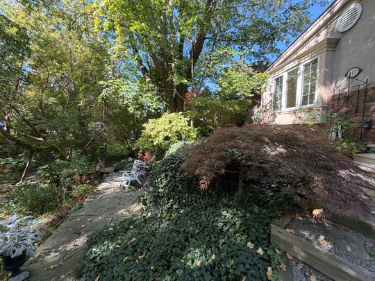 For Lease - 117 Watson Avenue, Oakville, Ontario - Photo 1