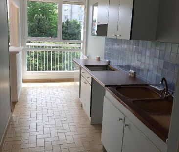 Location Appartement 2 pièces 52m² ST ETIENNE 42100 - Photo 2