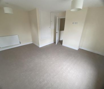 2 bedroom detached house to rent - Photo 2