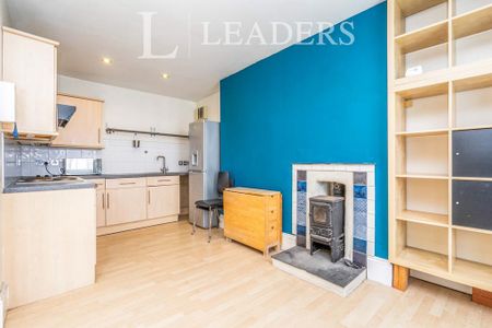 2 bedroom flat to rent - Photo 3