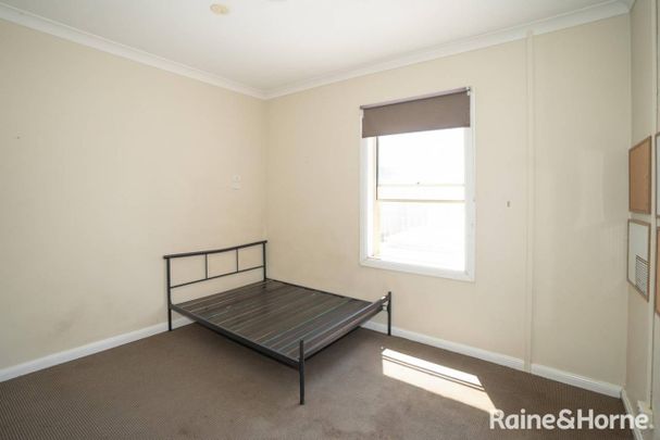 CBD ROOM FOR RENT! - Photo 1