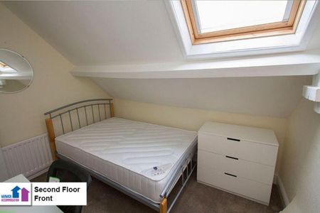 4 bedroom terraced house to rent - Photo 3