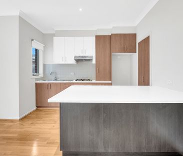 3/60 Dundee Street, Reservoir VIC 3073 - Photo 3
