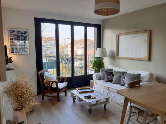 En location 1011 € par mois à Thiais (94) : appartement avec EVRY 2 Thiais (94320) - Photo 1