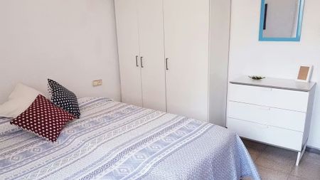 Carrer de Roger de Flor, Barcelona, Catalonia 08013 - Photo 3