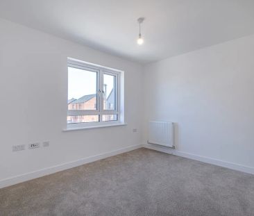 3 bedroom end of terrace house to rent - Photo 3