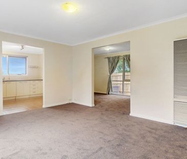 1/3 Deschamp Crescent Rowville VIC - Photo 4