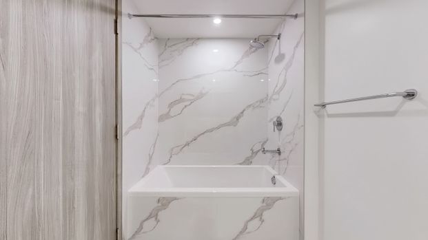 For Lease - 3 Concord Cityplace Way Unit# 5810, Toronto, Ontario - Photo 1