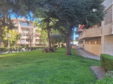 Piso de alquiler en Calle de Isaac Peral, Zona Norte - Photo 3