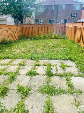 For Lease - 20 Whiteface Crescent, Brampton, Ontario - Photo 4