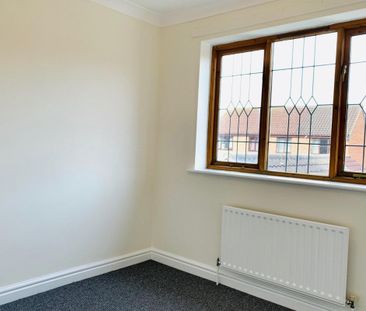 Bramble Close - Photo 5