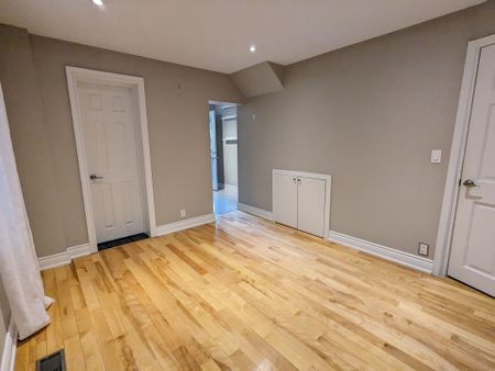 For Lease - 258 Kenilworth Avenue Unit# Main, Toronto, Ontario - Photo 4