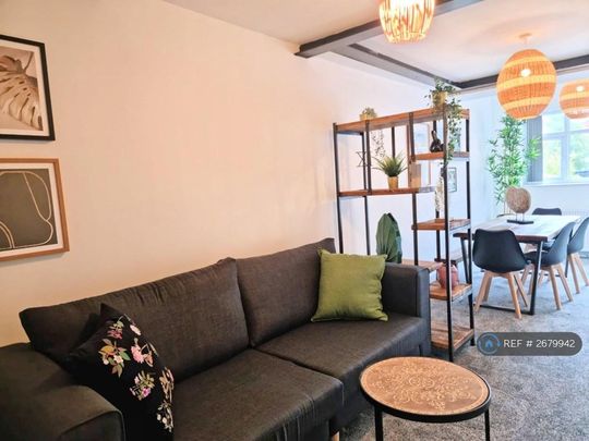 Studio to rent - Photo 1