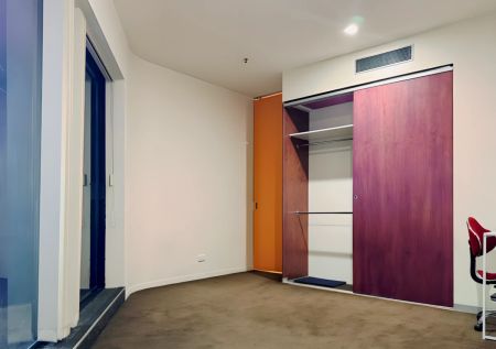 Master Room - Photo 3