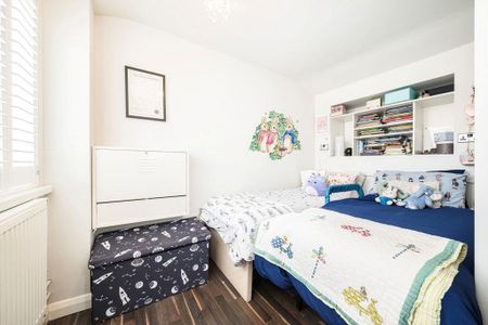 4 bedroom terraced house to rent - Photo 5