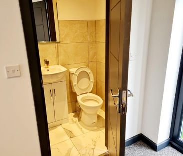 Studio to rent - Photo 6