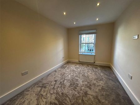 5 bedroom detached house to rent - Photo 2