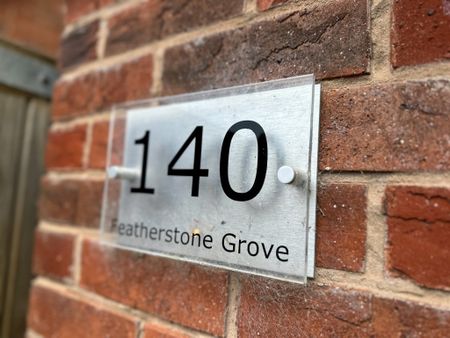 Featherstone Grove, Newcastle Upon Tyne - Photo 2