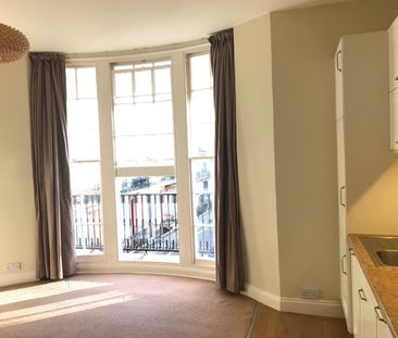 1 Bed Flat, Bedford Square, BN1 - Photo 3