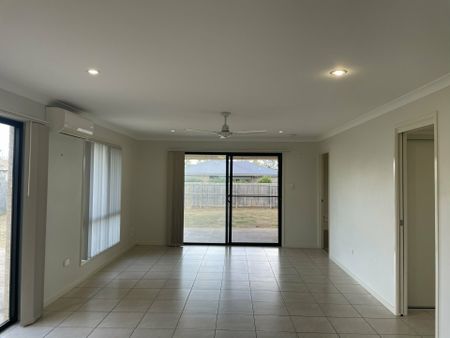Secure Large family home - Photo 2