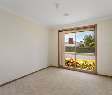 2/71 Hogans Road, Hoppers Crossing. - Photo 5