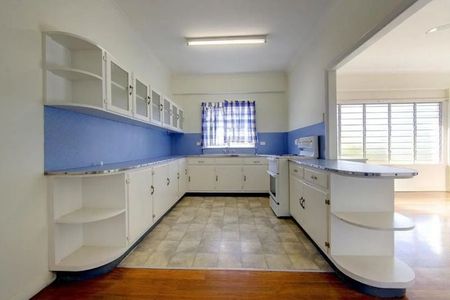 4/48 The Strand, North Ward - Photo 4
