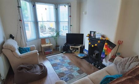 4 bedroom house to rent - Photo 2