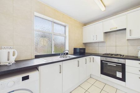 1 bedroom sharedAccommodation in Albert Street, Slough - Photo 4
