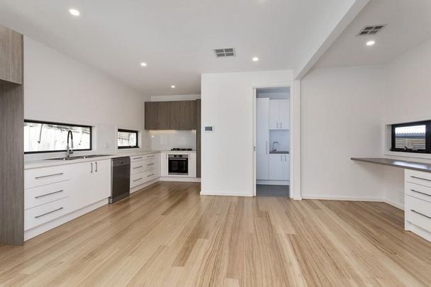 Unit 2/7 Sherwood Street, Glen Iris. - Photo 1