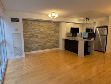 For Lease - 25 Carlton Street Unit# 328, Toronto, Ontario - Photo 4