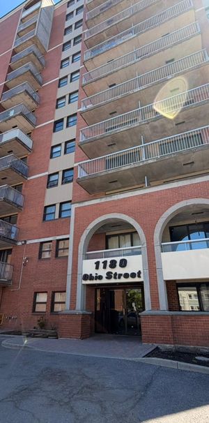 For Lease - 1180 Ohio Street Unit# 304, Billings Bridge - Riverside Park and Area, Ontario - Photo 1
