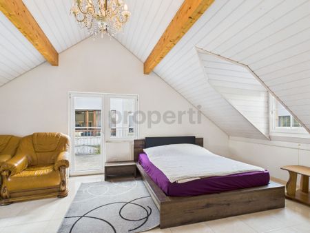 Einladendes Reihenhaus in Basel mit 6.5 Zimmern - Photo 2